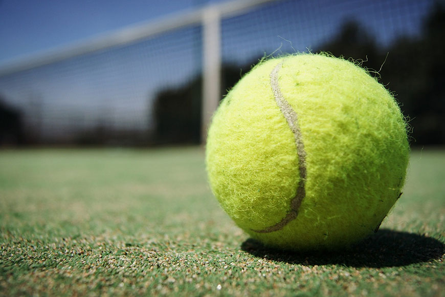 Rimini, poliziotto giocava a tennis durante la malattia