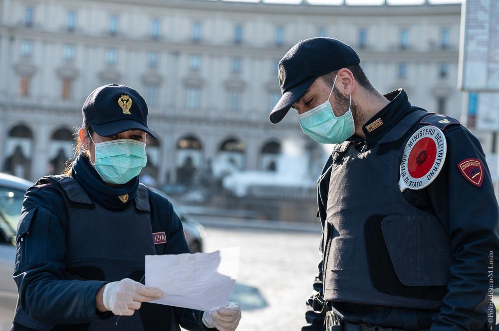 Il nuovo piano vaccini: da subito anche scuole, trasporti e Forze di Polizia